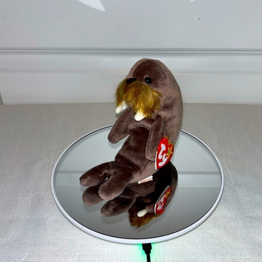 Beanie Baby Jolly the Walrus Vintage Fourth Generation German produced rare
